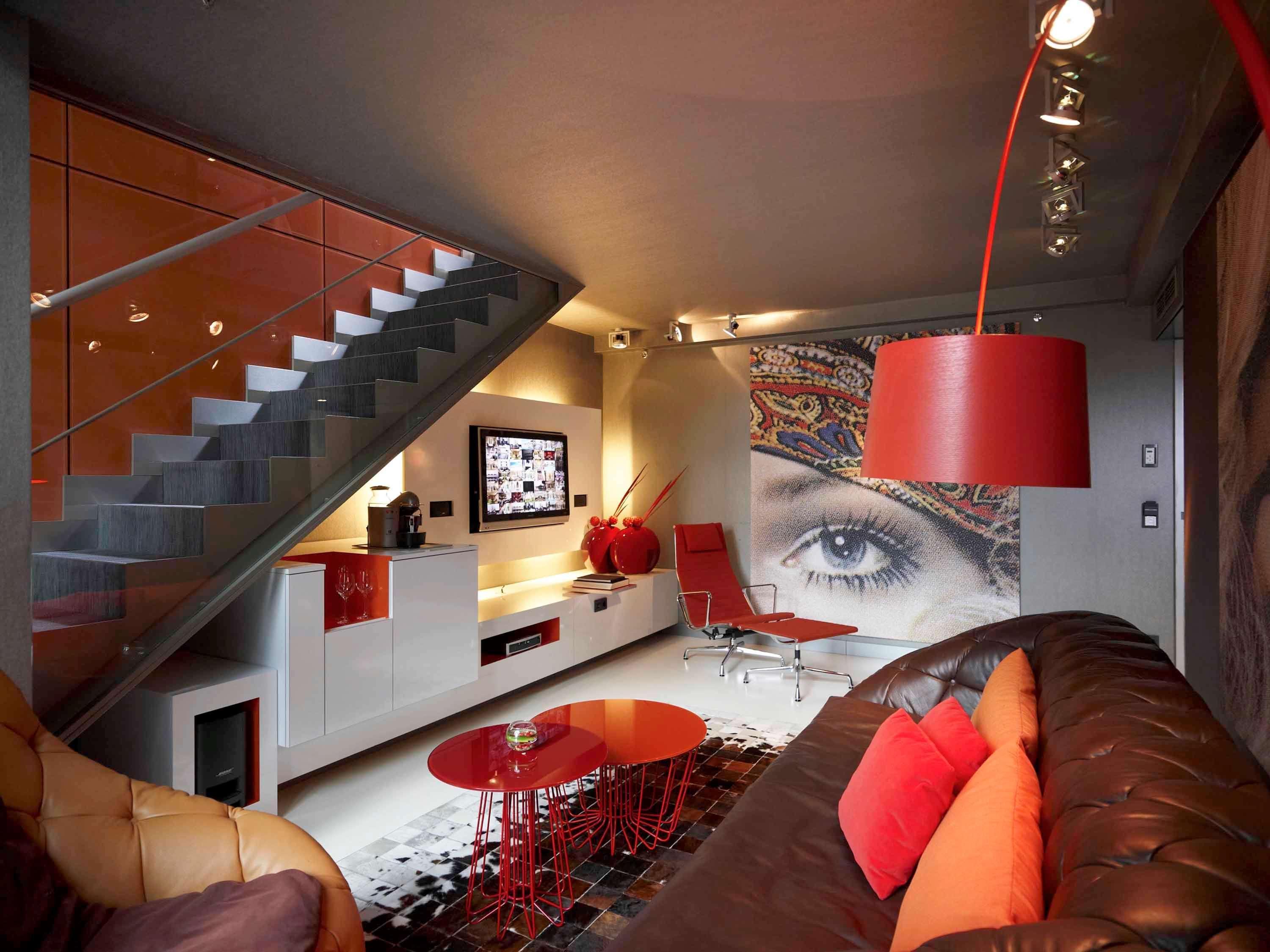 โรงแรมโซฟิเทล มิวนิก บาเยอโพสท์ ภายนอก รูปภาพ Interior of a suite at the Mandarin Oriental